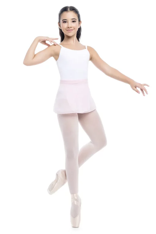 A Saia Ballet Infantil Transpassada A013 é a escolha perfeita para a pequena bailarina que busca um visual clássico, leve e gracioso.