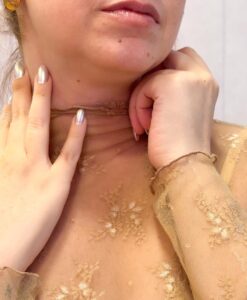 blusa tule floral bege