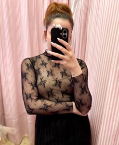 blusa tule floral preto